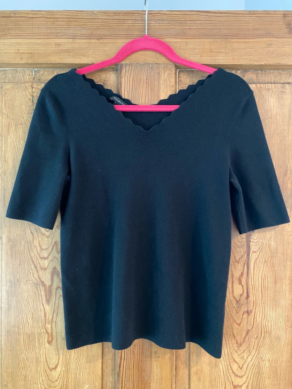 Talbots Scallop Trim V-Neck Sweater Size Medium